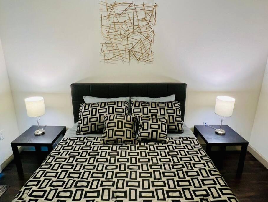 Apto 1 Bed - Kitchen - Free Parking Apartamento Houston Exterior foto