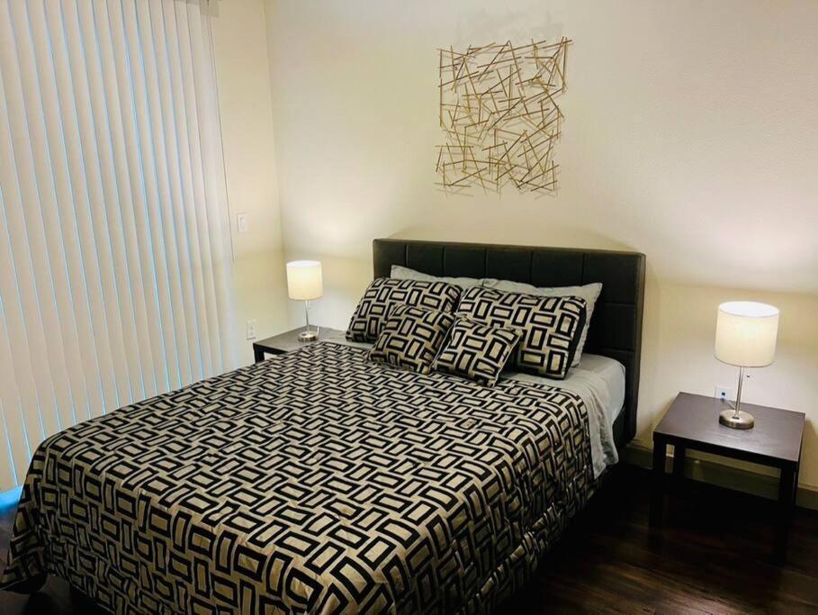 Apto 1 Bed - Kitchen - Free Parking Apartamento Houston Exterior foto