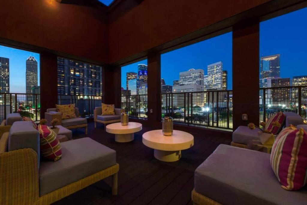 Apto 1 Bed - Kitchen - Free Parking Apartamento Houston Exterior foto