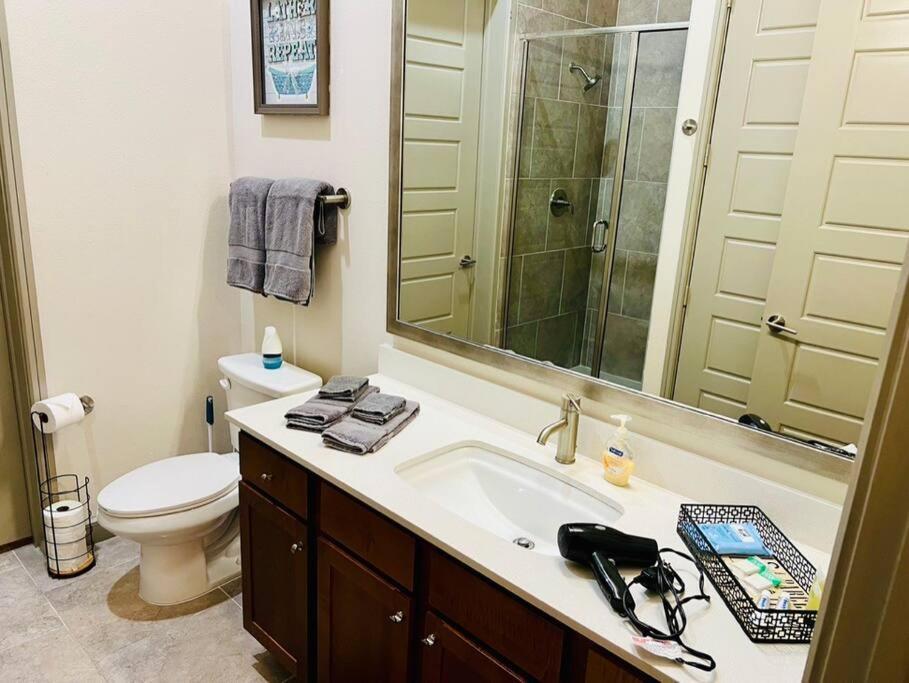 Apto 1 Bed - Kitchen - Free Parking Apartamento Houston Exterior foto